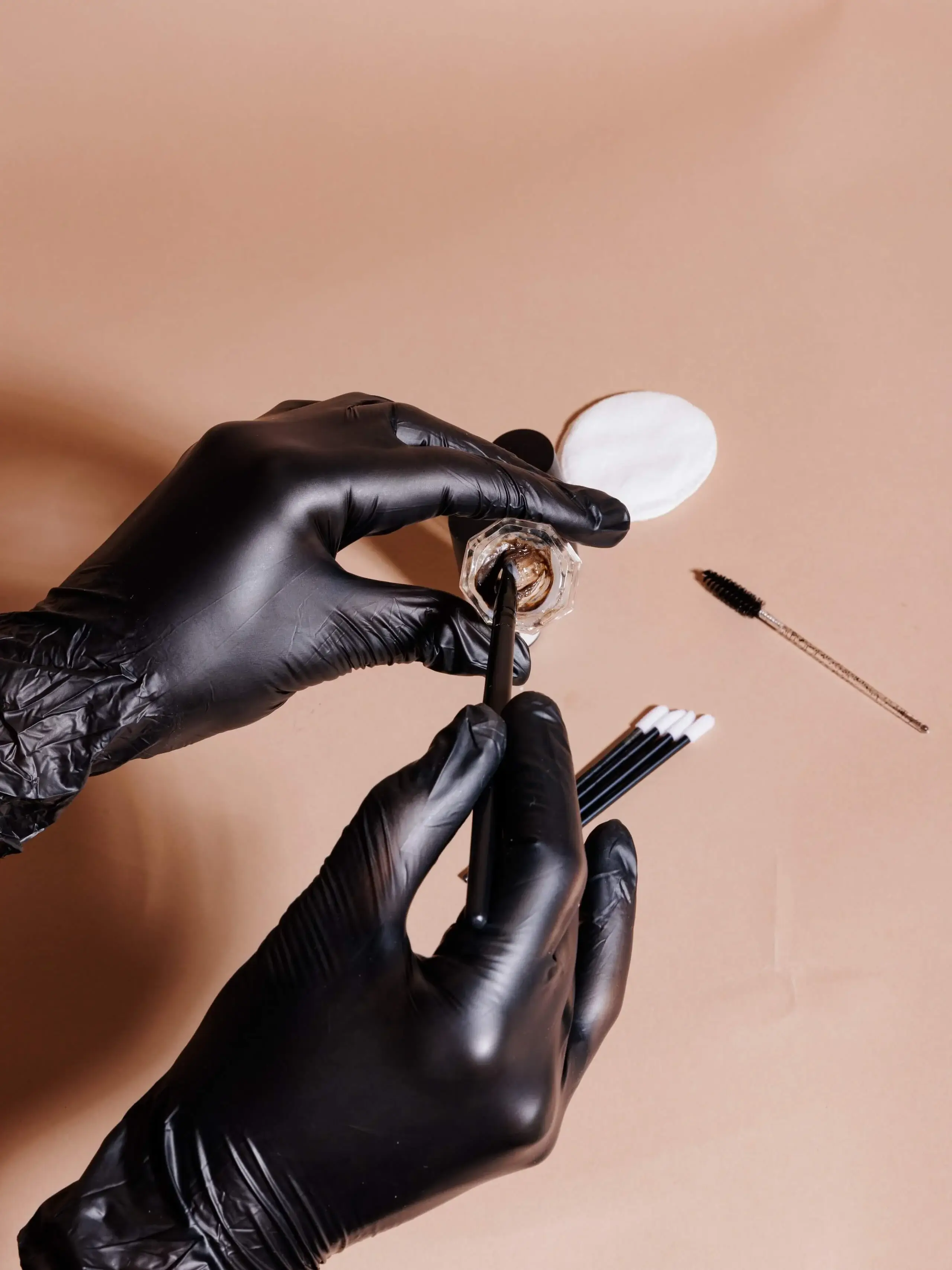Expert Eyebrow Trimming Services in Toronto - 1 Brow tints 1 jpg 3