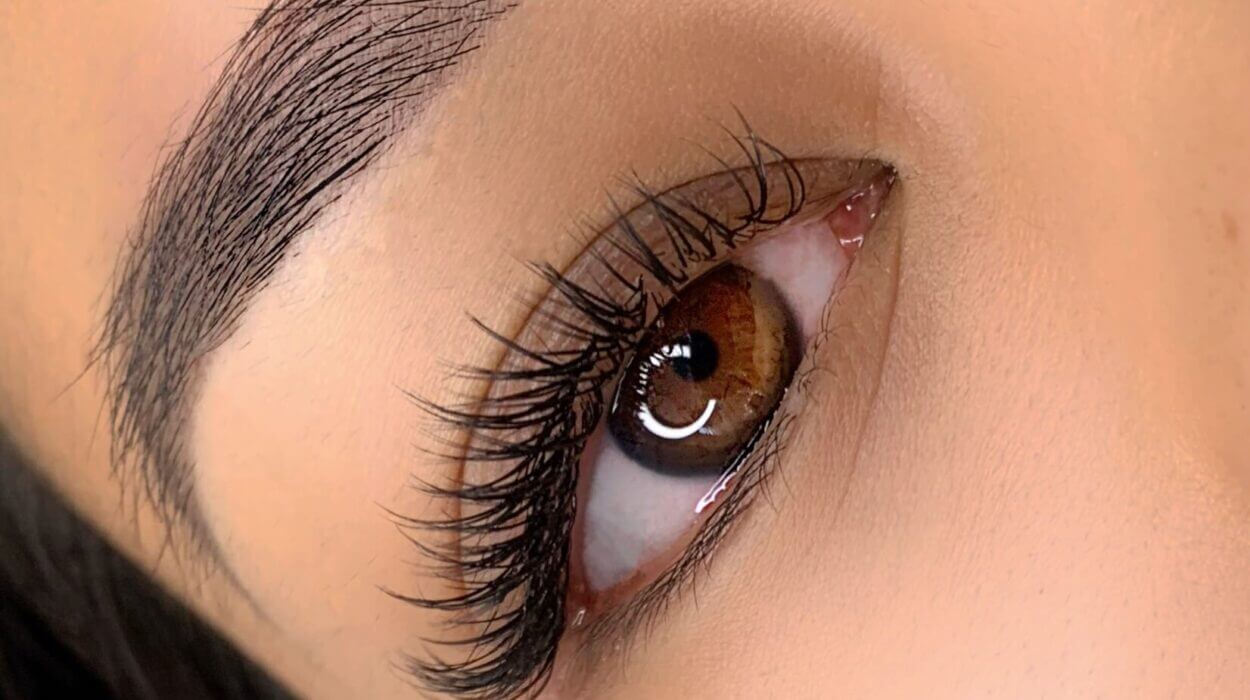 Eyelash Extension Types: Your Ultimate Guide - Classic eyelash extensions natural 7