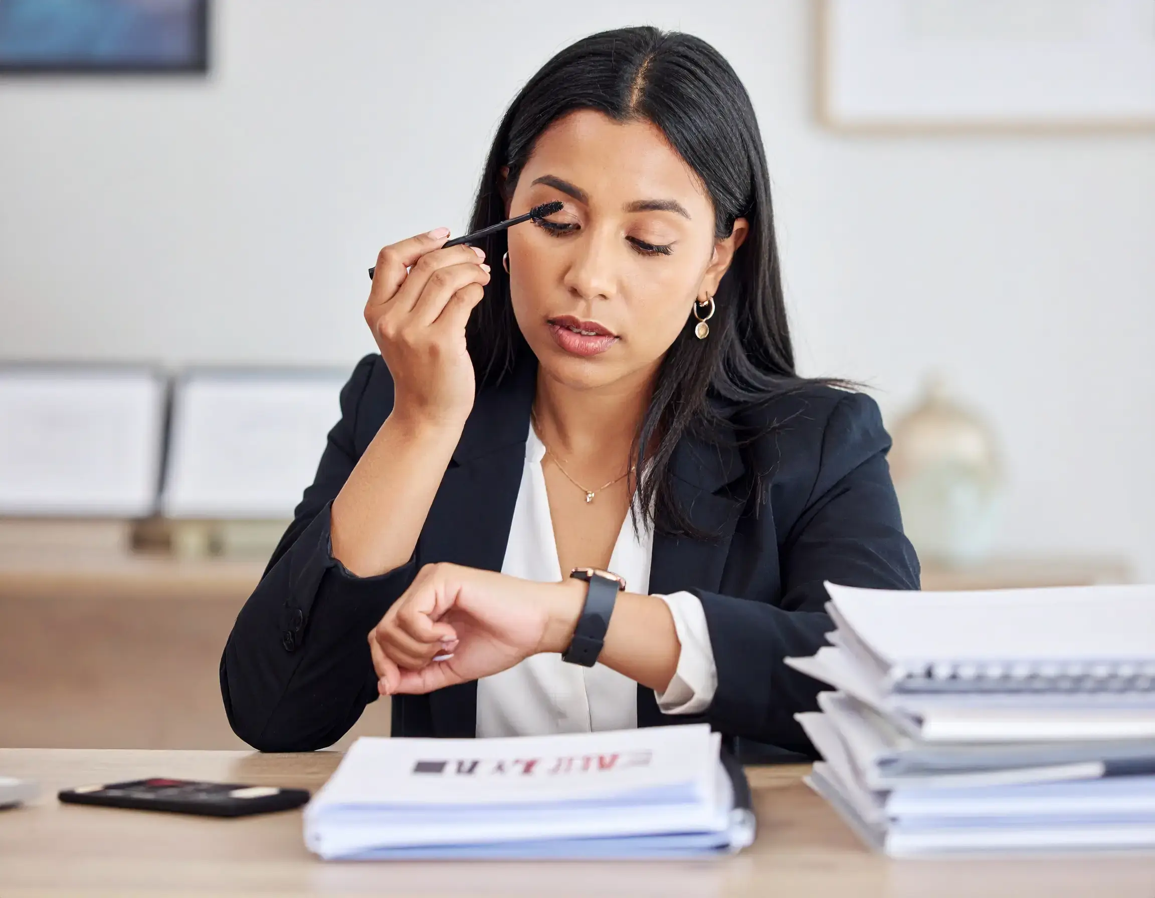 Are Lash Extensions Over? Trend Uncertainty, Costs, and Real Concerns - 4 14